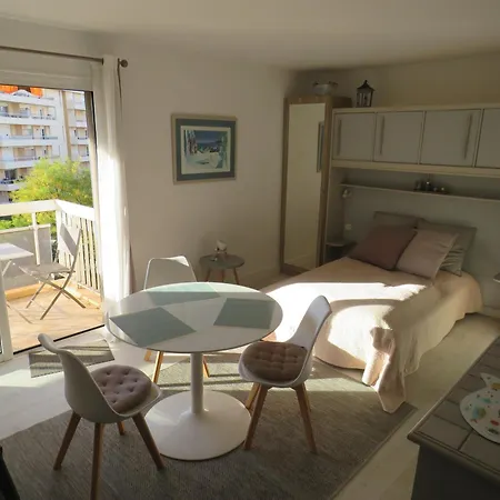 Cosy Avec Parking 100m * Fréjus