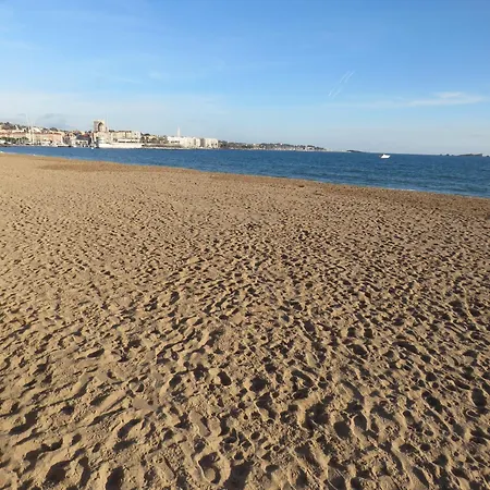 Apartment Cosy Avec Parking 100m Frejus