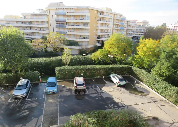 شقة Cosy Avec Parking 100m Fréjus