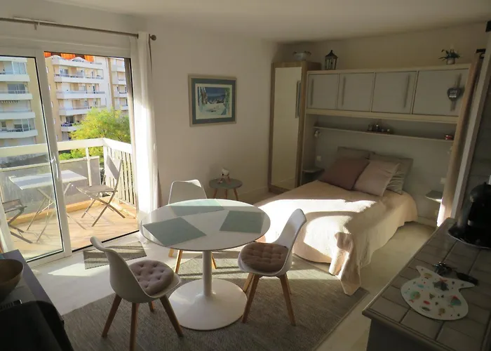 Cosy Avec Parking 100m * Fréjus